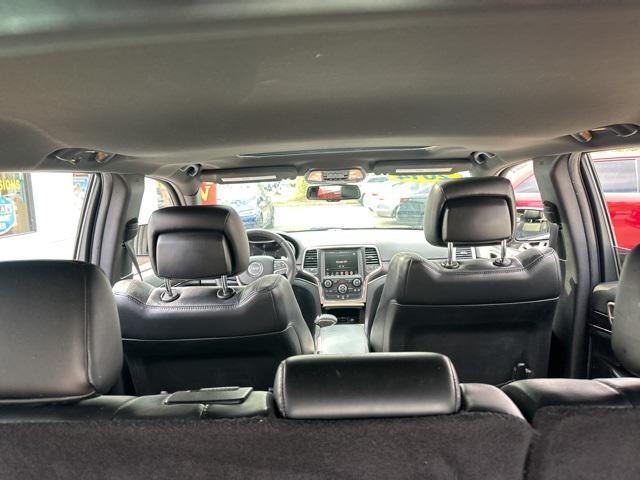 Photo of 2014 Brilliant Black Crystal Pearlcoat Jeep Grand Cherokee