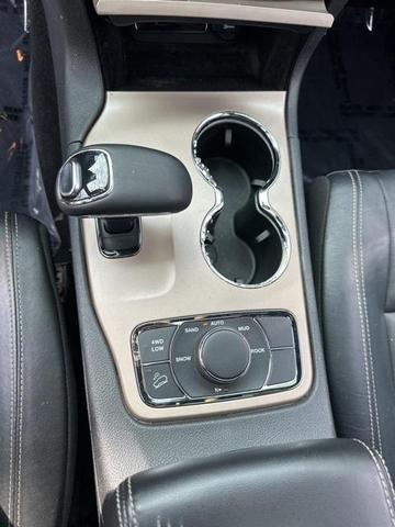 Photo of 2014 Brilliant Black Crystal Pearlcoat Jeep Grand Cherokee