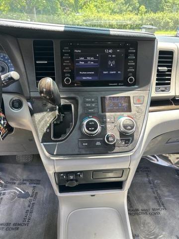 Photo of 2018 Salsa Red Pearl Toyota Sienna