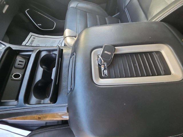 Photo of 2017 Black Cherry Metallic GMC Yukon