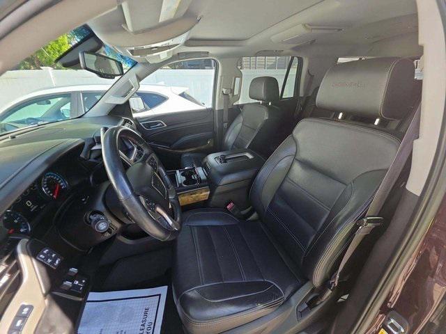 Photo of 2017 Black Cherry Metallic GMC Yukon
