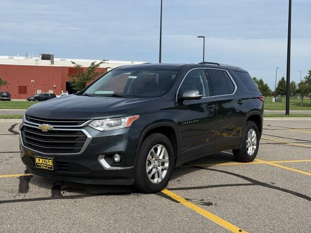 Photo of 2018 Graphite Metallic Chevrolet Traverse
