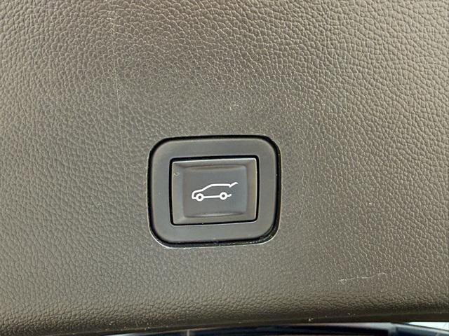 Photo of 2018 Graphite Metallic Chevrolet Traverse