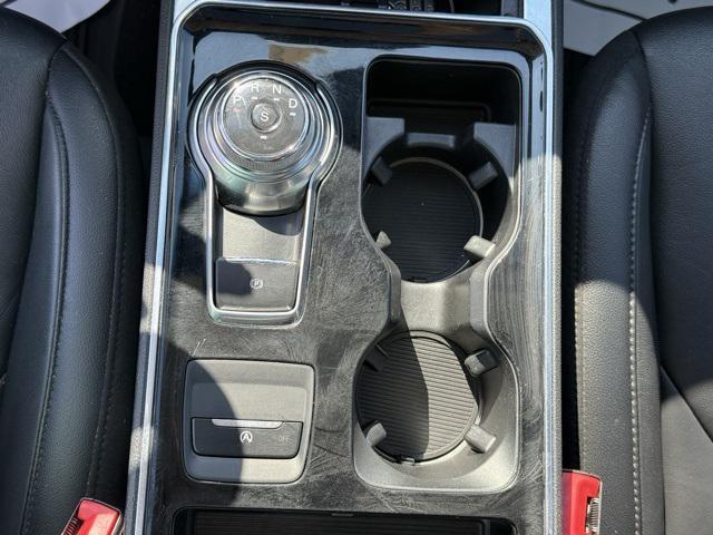 Photo of 2020 Star White Metallic Tri-Coat Ford Edge