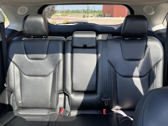 Photo of 2020 Star White Metallic Tri-Coat Ford Edge