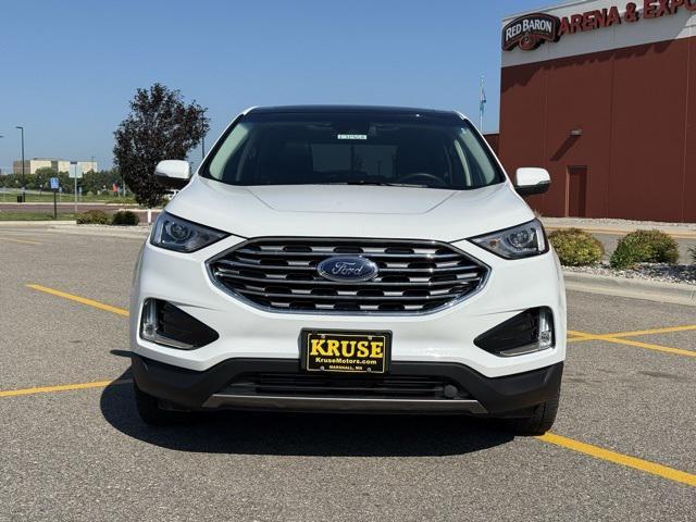 Photo of 2020 Star White Metallic Tri-Coat Ford Edge