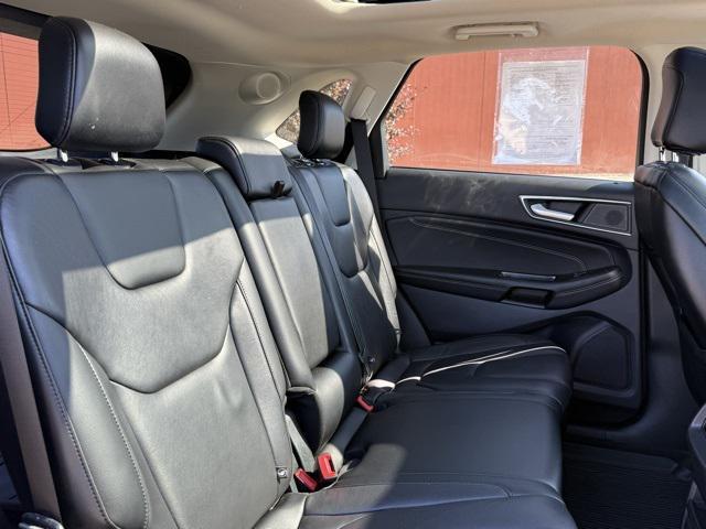Photo of 2020 Star White Metallic Tri-Coat Ford Edge