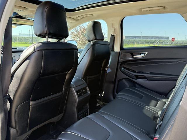 Photo of 2020 Star White Metallic Tri-Coat Ford Edge