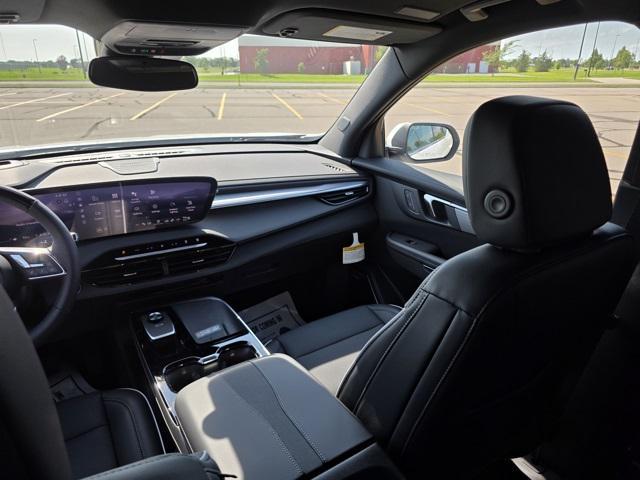 Photo of 2025 Summit White Buick Enclave