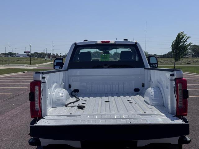 Photo of 2023 Oxford White Ford F-350