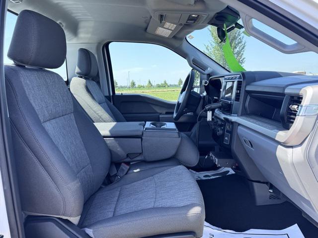 Photo of 2023 Oxford White Ford F-350
