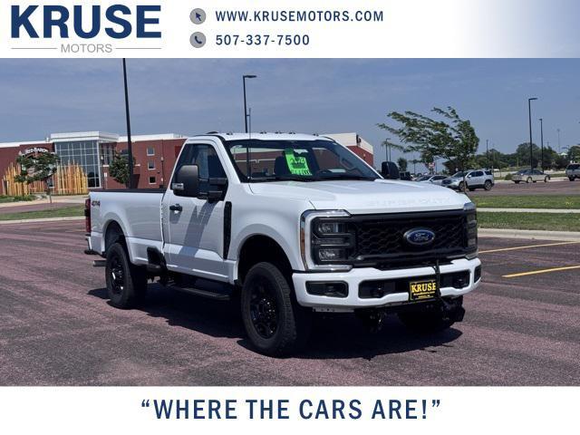 Photo of 2023 Oxford White Ford F-350