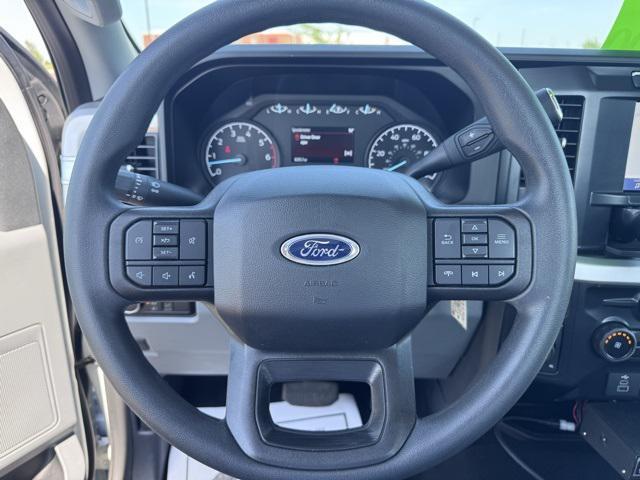 Photo of 2023 Oxford White Ford F-350