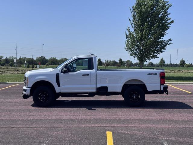 Photo of 2023 Oxford White Ford F-350