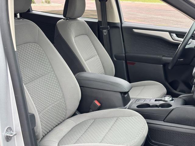 Photo of 2020 Ingot Silver Ford Escape