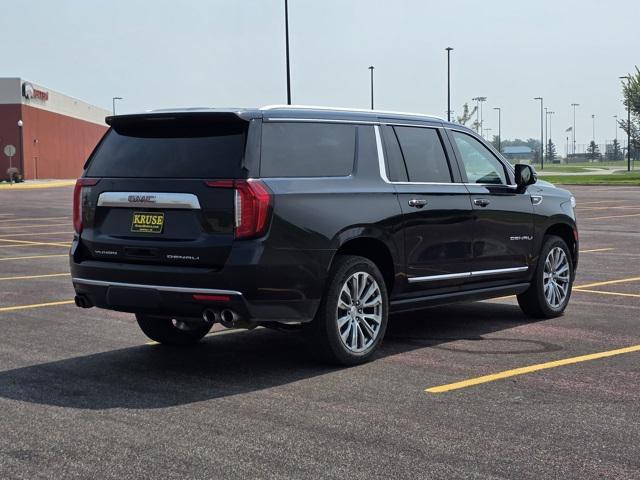 Photo of 2022 Midnight Blue Metallic GMC Yukon XL