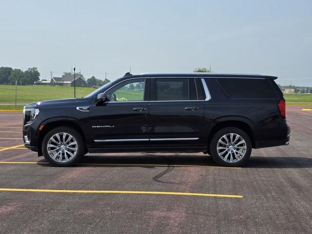 Photo of 2022 Midnight Blue Metallic GMC Yukon XL