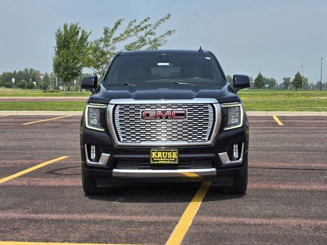 Photo of 2022 Midnight Blue Metallic GMC Yukon XL