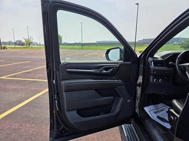 Photo of 2022 Midnight Blue Metallic GMC Yukon XL