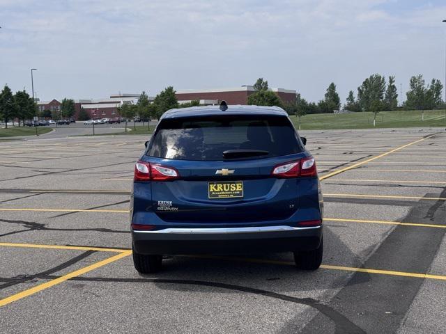 Photo of 2021 Pacific Blue Metallic Chevrolet Equinox