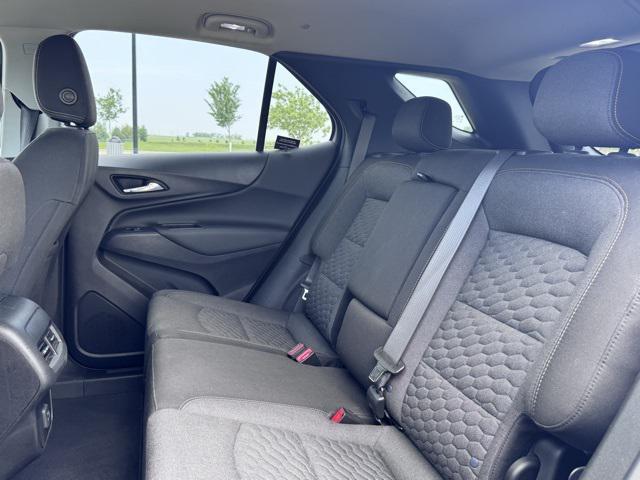 Photo of 2021 Pacific Blue Metallic Chevrolet Equinox