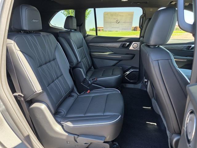 Photo of 2025 Gray Metallic Buick Enclave