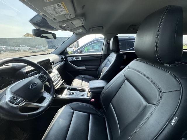 Photo of 2022 Blue Ford Explorer