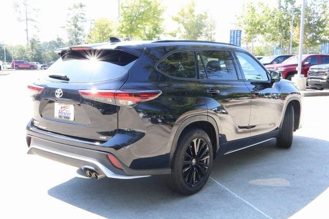 Photo of 2024 Black Toyota Highlander