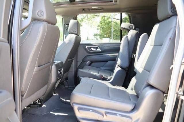 Photo of 2022 Black Chevrolet Suburban