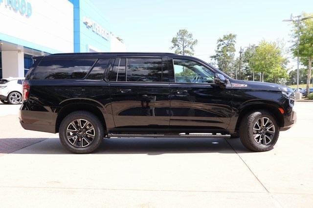 Photo of 2022 Black Chevrolet Suburban