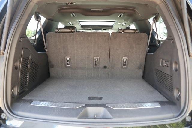 Photo of 2022 Black Chevrolet Suburban
