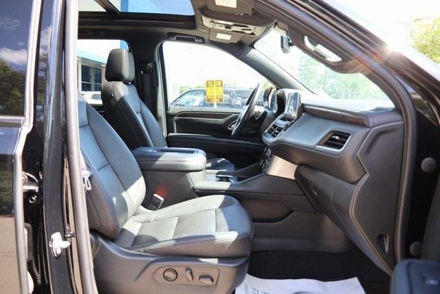 Photo of 2022 Black Chevrolet Suburban