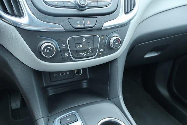 Photo of 2023 Mosaic Black Metallic Chevrolet Equinox