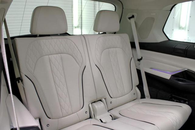 Photo of 2019 Blue BMW X7