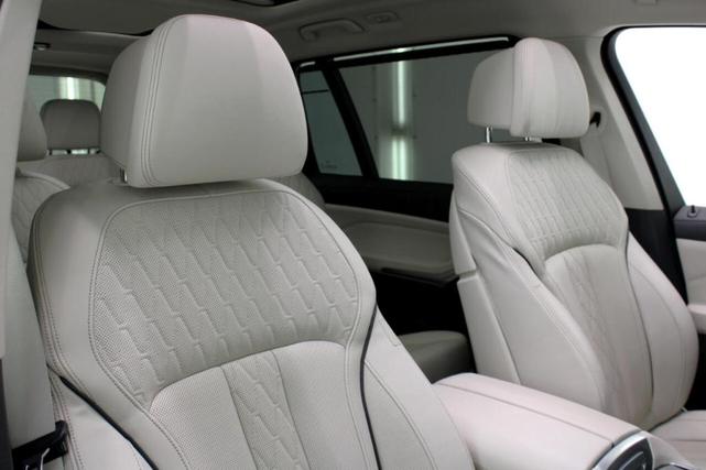 Photo of 2019 Blue BMW X7