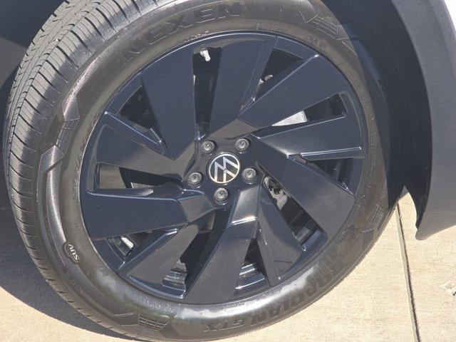Photo of 2026 Opal White Pearl Volkswagen Atlas