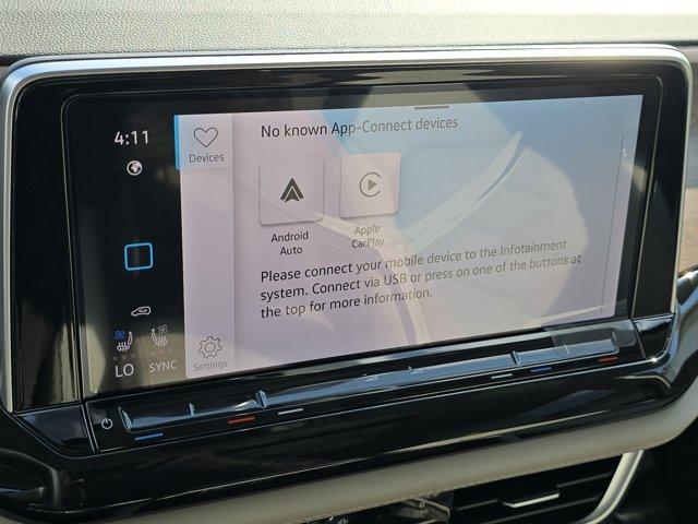 Photo of 2026 Opal White Pearl Volkswagen Atlas