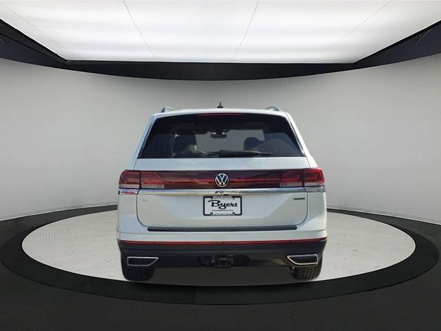 Photo of 2026 Opal White Pearl Volkswagen Atlas