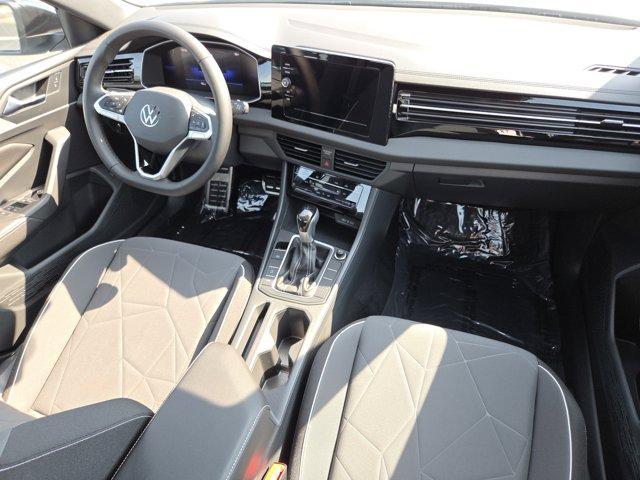 Photo of 2025 Pure White Volkswagen Jetta