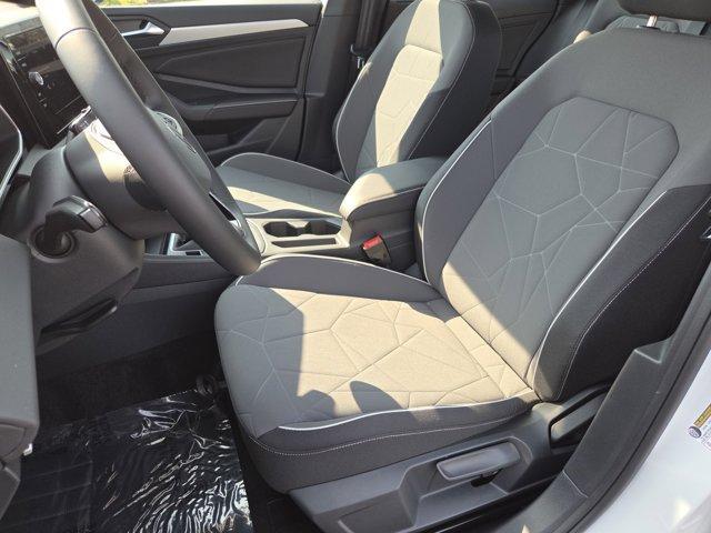 Photo of 2025 Pure White Volkswagen Jetta