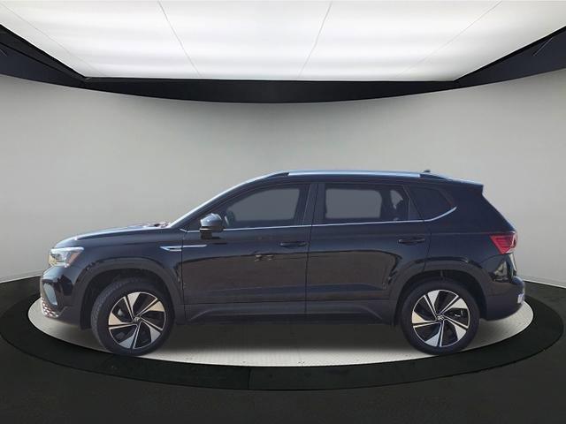 Photo of 2023 Deep Black Pearl Effect Volkswagen Taos