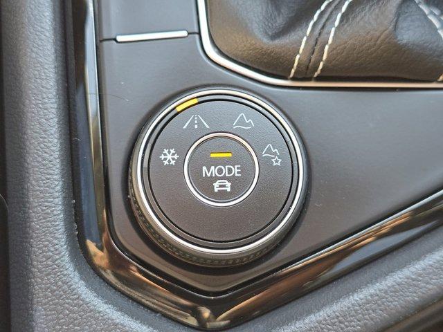 Photo of 2023 Deep Black Pearl Effect Volkswagen Taos