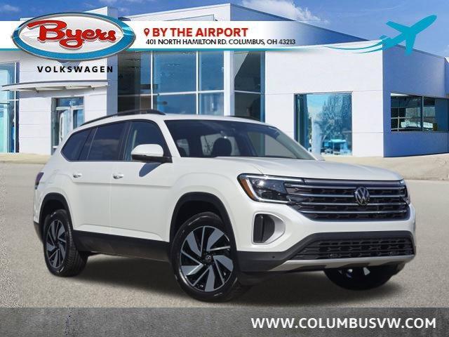 Photo of 2026 Opal White Pearl Volkswagen Atlas