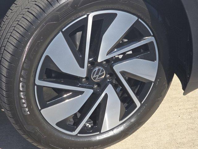 Photo of 2026 Opal White Pearl Volkswagen Atlas
