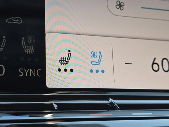 Photo of 2026 Opal White Pearl Volkswagen Atlas