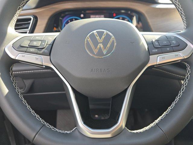 Photo of 2026 Opal White Pearl Volkswagen Atlas