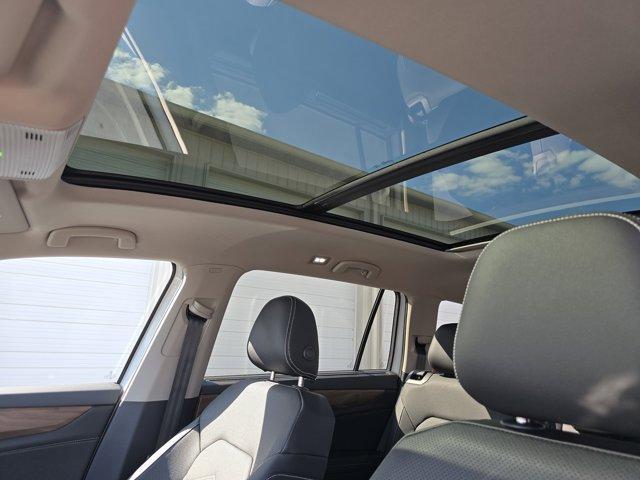 Photo of 2026 Opal White Pearl Volkswagen Atlas