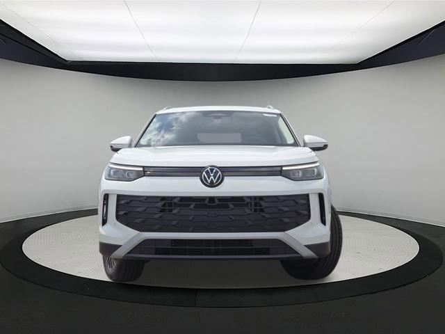 Photo of 2025 Pure White Volkswagen Tiguan