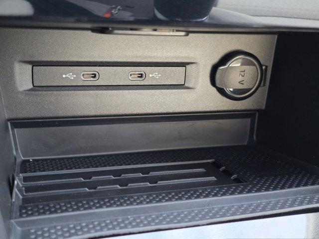 Photo of 2025 Deep Black Pearl Effect Volkswagen Taos
