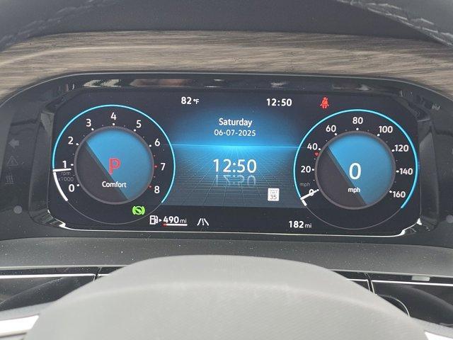 Photo of 2025 Deep Black Pearl Effect Volkswagen Atlas